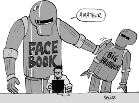 Derrière une personne regardant son écran, robot "Facebook" poussant le robot "Big Brother" en disant «Amateur»